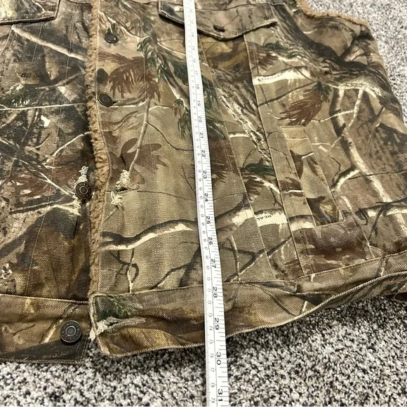 Men’s Levi’s Levi Strauss Signature Sherpa Lined Camouflage Canvas Vest Realtree - Picture 7 of 12